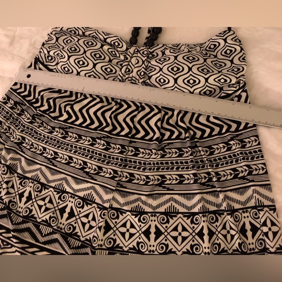 Sundress with built in bra. - Picture 2 of 9